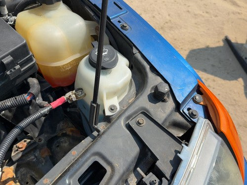 02-07 Vue Redline Windshield Washer Fluid Reservoir With Pump Oem Wiper Tank