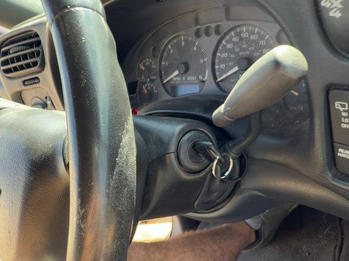 2000-2003 Chevy S10 Blazer Steering Column Assembly Floor Shift AT Graphite 12H