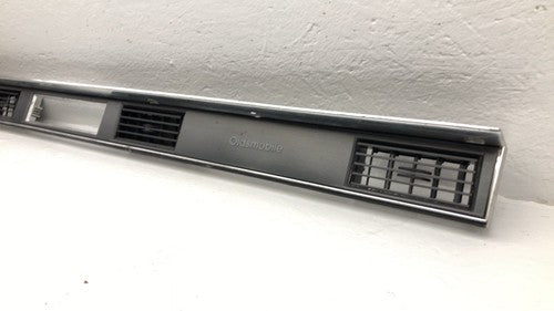 1989-1991 Olds 88 Eighty Eight Lower Dash Trim Bezel With Heater Ac Vents Oem