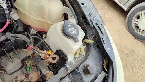 07-09 Grand Vitara Xl-7 Windshield Washer Fluid Reservoir With Pump Wiper Tank