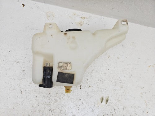 90-97 Town Car Windshield Washer Fluid Reservoir With Pump Oem Wiper Tank