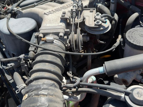 1994 Nissan Pathfinder Driver Left Valve Cover OEM 3.0L VG30E