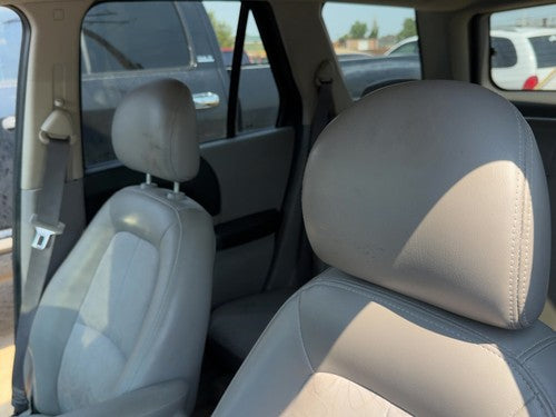 03-07 Vue Redline Pair Of Front Headrests Oem Left Right Set Seat Gray 17D