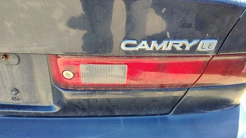 1997-1999 Toyota Camry Passenger Right Inner Tail Light Brake Lamp Oem Rear