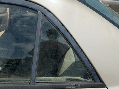 99-03 Protege Dx Driver Left Rear Vent Window Back Door Glass With Frame Oem