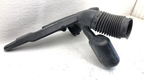 2007 Chevy Silverado 2500 6.0L Air Intake Tube Assembly With Resonator Oem
