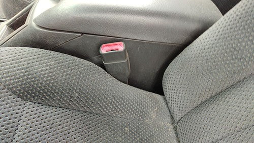 1995-1997 S10 Blazer Driver Left Front Seat Belt Buckle Receiver Oem Gray