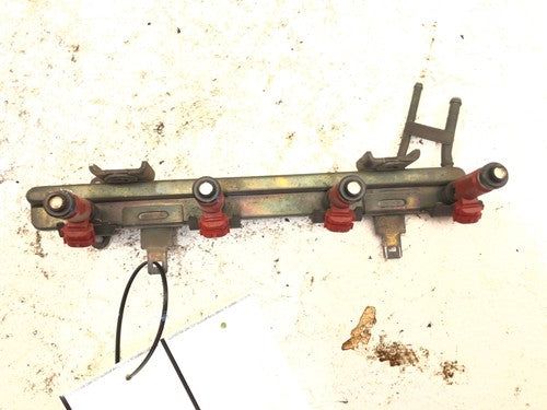 1998-2001 Geo Metro Complete Fuel Rail With Injectors Set Oem 1.3L 91173903