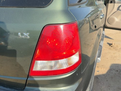 2003-2006 Kia Sorento Passenger Right Tail Light Brake Lamp Oem Rear 924023E030
