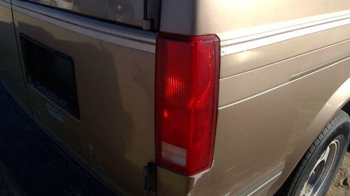 1985-2005 Chevy Astro Passenger Right Tail Light Oem Brake Lamp Rear 05978024
