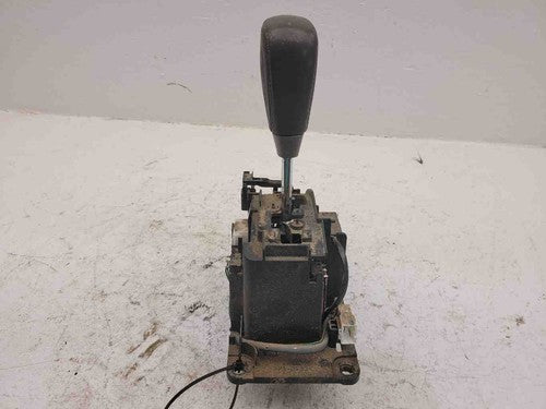 2005 Nissan Armada Transmission Shift Assembly Automatic Floor Shifter Oem Lever