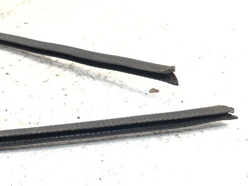1971 Datsun Nissan 240Z Passenger Right Door Plastic Moulding Trim Strip Oem