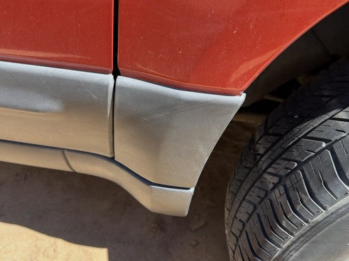 2001-2007 Ford Escape Passenger Right Moulding From Fender Oem Trim Strip Lower