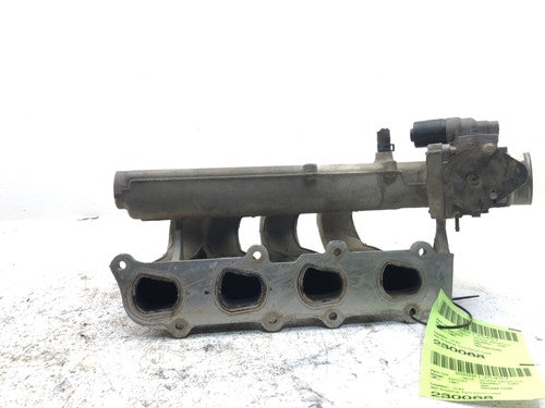 1997-2000 Ford Escort Upper Intake Manifold Assembly Plenum 2.0L Throttle Valve