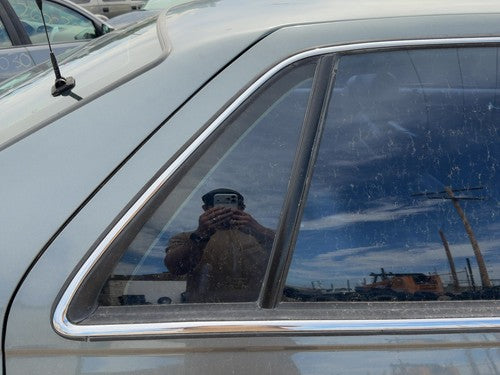 98-04 Seville Passenger Right Rear Vent Window Back Door Glass With Frame Oem