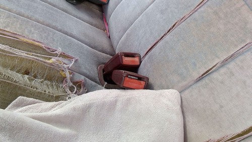1988 Gmc Sierra 2500 Driver Left Front Seat Belt Buckle Receiver Oem Red