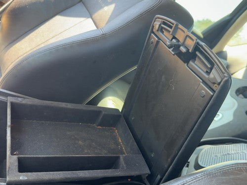 06-10 M35X Center Console Lid Only Oem Arm Rest Fold Down Without Bose Graphite