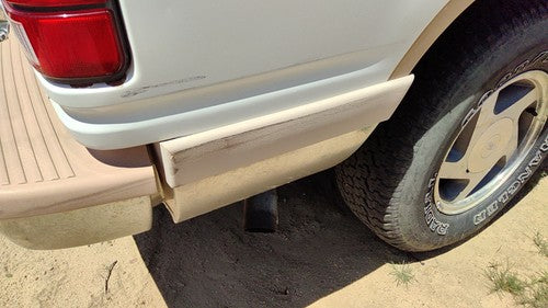 1991-1994 Ford Explorer Passenger Right Rear Moulding On Quarter Panel Oem White