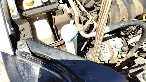 2007-12 Nissan Sentra Sr Windshield Washer Fluid Reservoir With Pump Wiper Tank