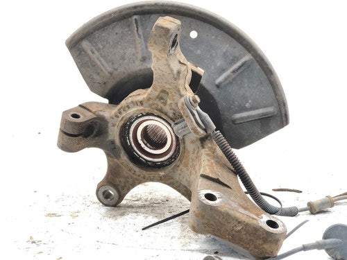 2001-2005 Ford Escape Driver Left Front Spindle Steering Knuckle With Wheel Hub