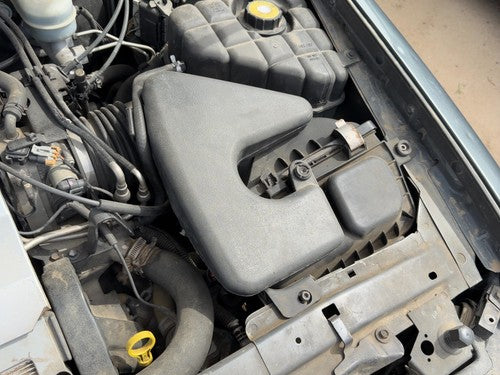 98-03 Seville Complete Air Intake Cleaner Filter Box Housing With Tube Oem 4.6L