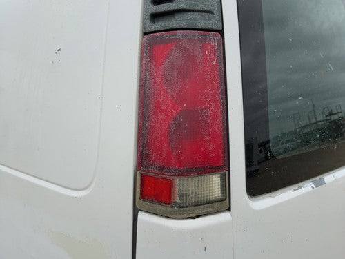 2000-2002 Chevy Express Van 2500 Driver Left Tail Light Brake Lamp Oem Rear