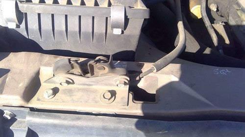1995-2005 Chevy Astro Hood Latch Assembly With Bracket Oem 15027159