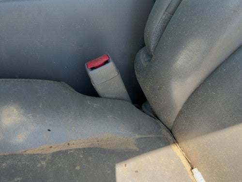 03-06 Suburban 1500 Driver Left Front Seat Belt Buckle Receiver Oem Gray 92I