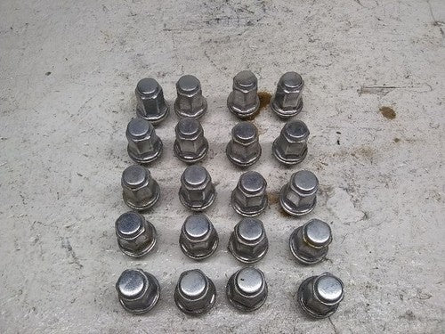 2001 Toyota Highlander Oem Lug Nut Set Nuts 20 Wheel Bolts