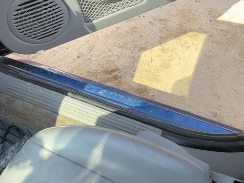 2002-2006 Saturn Vue Redline Passenger Right Lower Kick Trim Panel Oem Gray 17D