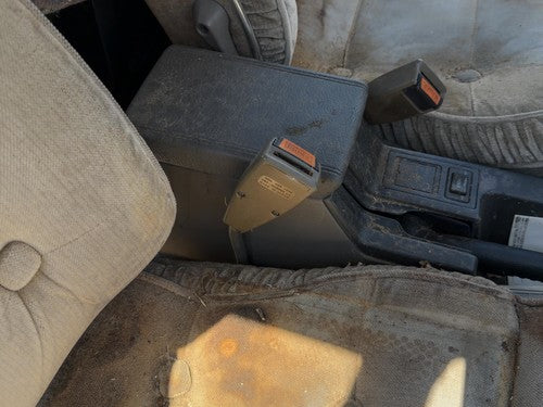1985-1988 Nissan Maxima Passenger Right Front Seat Belt Buckle Receiver Oem Gray