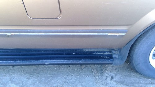 1995 Chevy Astro Driver Left Rear Moulding On Quarter Panel Oem Brown Forward