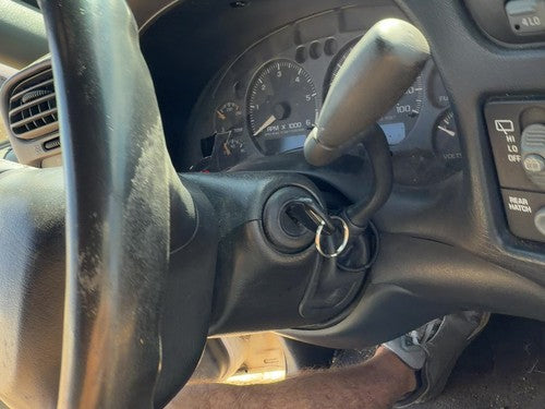 2000-2003 Chevy S10 Blazer Steering Column Assembly Floor Shift AT Graphite 12H