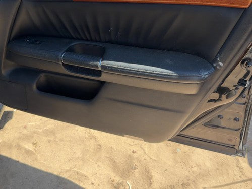06-07 M35X Passenger Right Front Door Trim Panel With Switches Wood Graphite