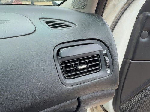 00-02 Infiniti I30 I35 Passenger Right Heater AC Vent with Slide-Out Cup Holder