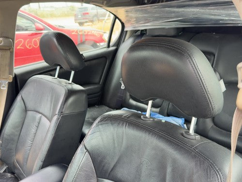 2000 Infiniti I30 Pair Of Front Headrests Oem Left Right Set Seat Black