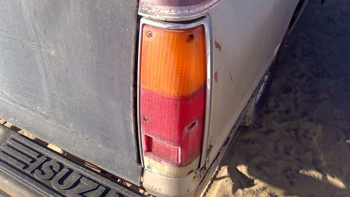 1981-1987 Isuzu Pup Pickup Passenger Right Tail Light Brake Lamp Oem Rear