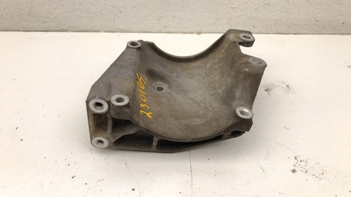 2006 Gmc Yukon Xl 1500 5.3L Ac Compressor Mount Bracket With Bolts 12554026