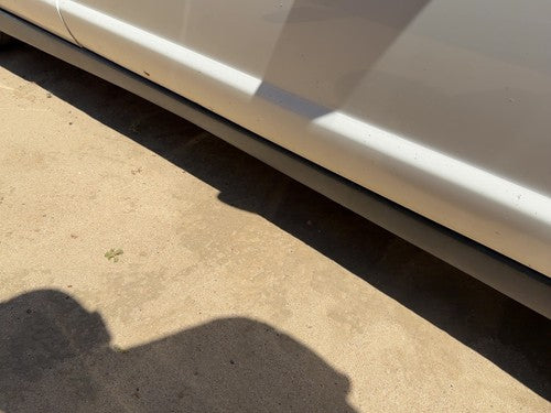 00-07 Monte Carlo Passenger Right Lower Rocker Panel Moulding