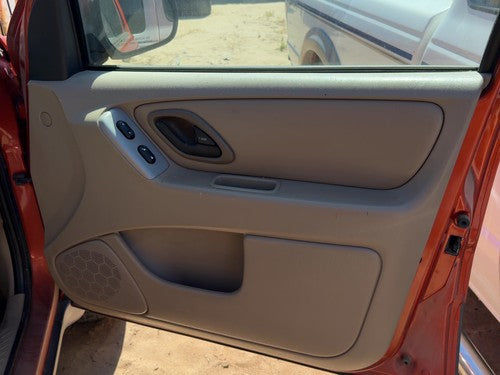 05-06 Escape Passenger Right Front Door Trim Panel With Switches Pebble Tan Ah