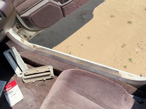 86-89 Accord Lx Passenger Right Lower Sill Step Moulding Trim Panel Sedan Maroon