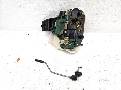 2000-2005 Vw Passat Driver Left Front Door Latch With Rods/Cables Oem