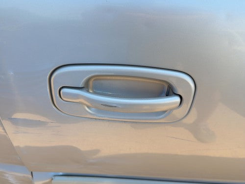 00-06 Suburban 1500 Passenger Right Rear Outside Door Handle Silver Birch 59U