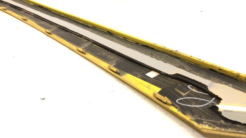 04 Chevy Cavalier Passenger Right Rear Moulding On Quarter Panel Oem Yellow 34U