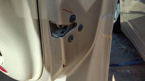 2000-2005 Chevy Impala Passenger Right Front Door Latch With Rods/Cables Oem