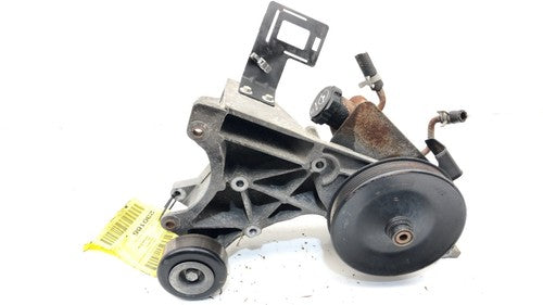 2006 Yukon Xl 1500 Power Steering Pump With Mount Bracket Oem 5.3L