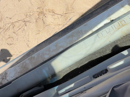 2006-2007 Chevy Monte Carlo Driver Left Lower Kick Trim Panel Oem Gray 832