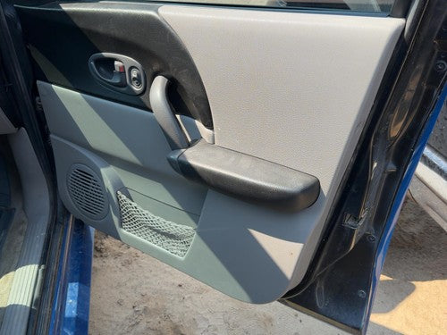 04-05 Vue Redline Passenger Right Front Door Trim Panel With Switches Gray 17D