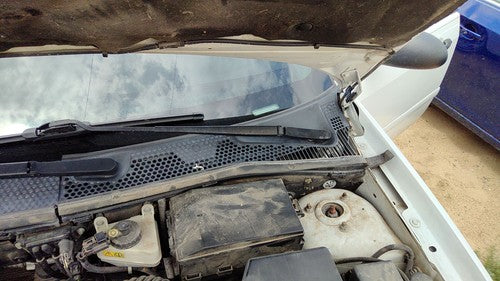 2000 Focus Station Wagon Windshield Wiper Cowl Vent Trim Panel Oem Cover