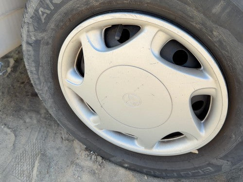 1997-2001 Toyota Camry 14 Inch Hubcap Wheel Cover Seven Hole OEM 42621AA020